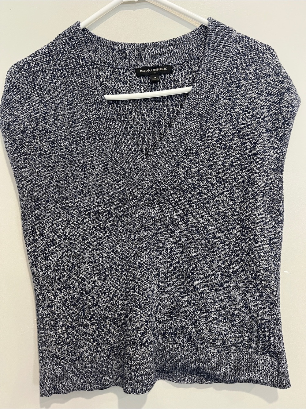 Banana Republic Navy & White Marled V-Neck Vest womens M collegiate